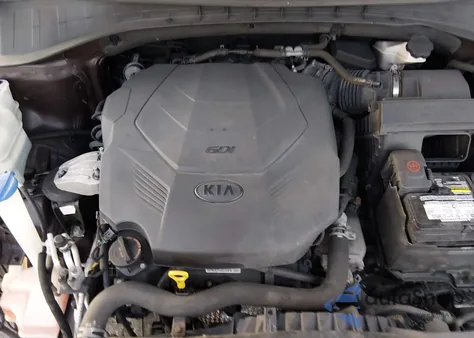 2019 Kia Sorento 3.3L Lx z USA, uszkodzony, nr VIN 5XYPG4A55KG480013